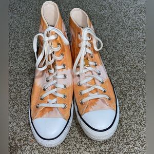 orange tie dye converse size men’s 9.5 / women’s 11.5